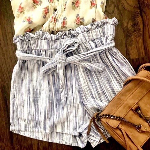 Amuse Society Pants - Amuse Society Frill Waist Shorts